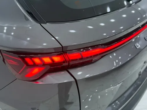 Geely Coolray 2025 