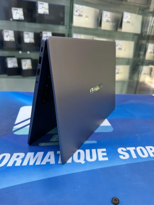 HUAWEI D16  CORE : INTEL i5 - 12450H DISC : 512 GB  (SSD)  RAM : 08 GB  