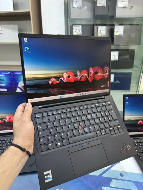 THINKPAD X1 CARBON GEN 10  CORE : INTEL I7 - 1255U DISC :  512 GB  (SSD)  RAM : 16 GB DDR 5