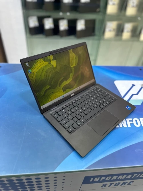DELL LATITUDE 7320 TACTILE CARBON  CPU: INTEL CORE i7 / 1185G7
