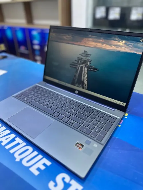 HP PAVILION 15  CORE : RYZEN 5 5500U DISC : 512 GB  (SSD)  RAM : 16 GB  