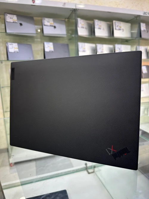 THINKPAD X1 CARBON  CORE : i5 / 1135G7 DISC : 512 GB  (SSD) RAM : 16 GB   