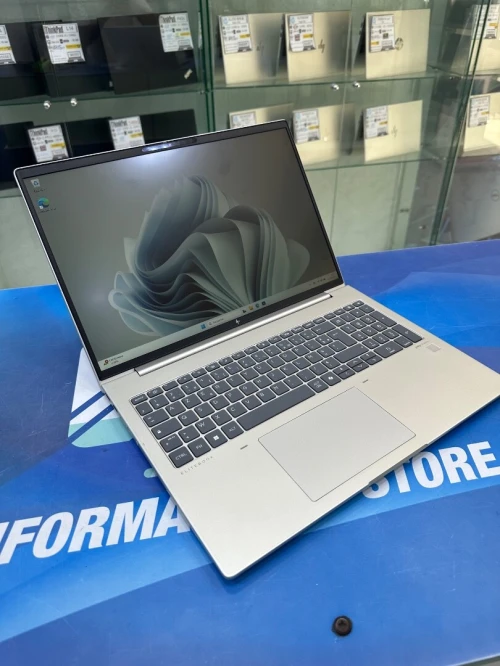 HP ELITEBOOK 665 G11 CORE : RYZEN 5 7335u DISC : 512 GB  (SSD)  RAM : 16 GB
