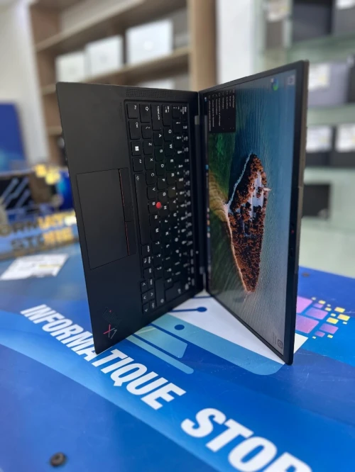 THINKPAD X1 CARBON GEN 10  CPU: CORE i5 / 1250P. 512 GB / 16 GB 