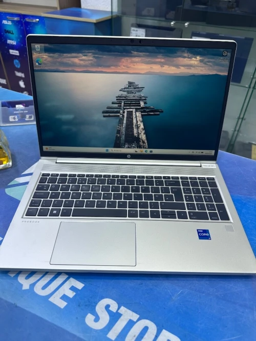 HP PROBOOK 450 G9 CORE : INTEL i7- 1255U DISC :  512 GB  (SSD)  RAM : 16 GB