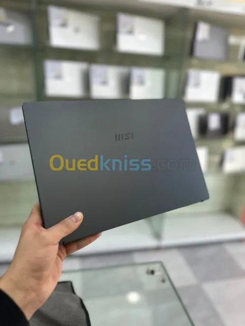 MSI MODERN 14  CORE : i5 / 1155G7 4.50GHz  8MB CACHE 4 cœur  DISC : 256 GB (SSD) RAM : 08 GB  