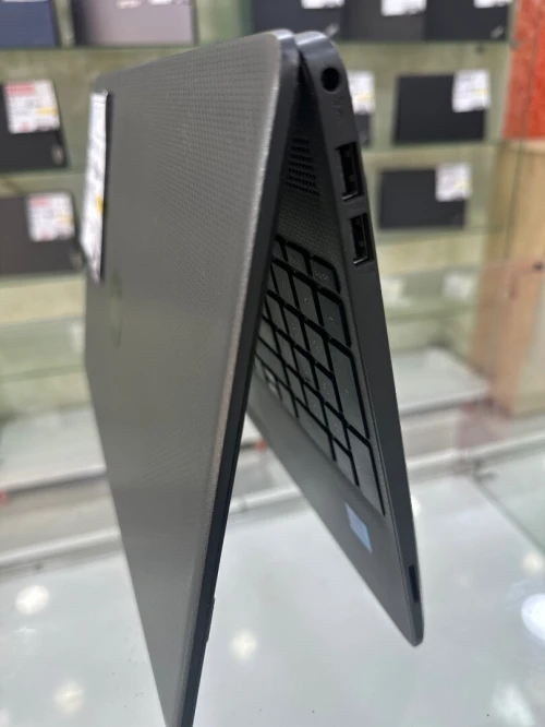 HP 250 G8 i5 - 1135 G7 256/08 GB