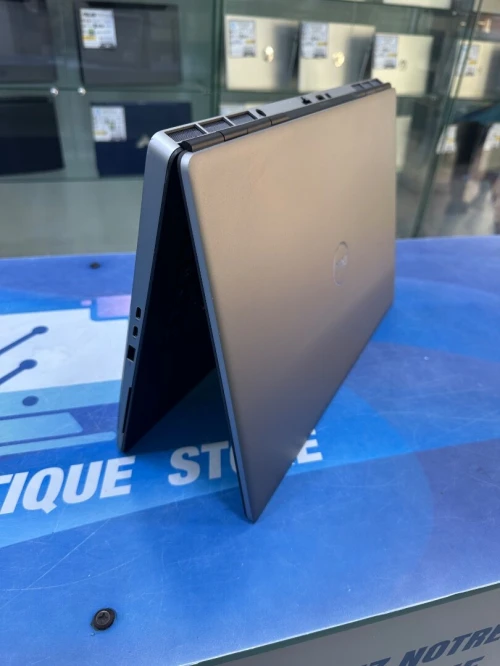 DELL PRECISION 7750 CORE : INTEL i7 - 10850H DISC :  512 GB  (SSD)  RAM : 32 GB DDR 4 CARTE  GRAPHIQUE :RTX A4000 08GB