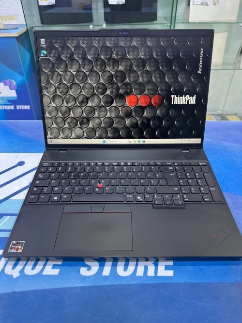 THINKPAD L16 GEN1 CORE : RYZEN 5 PRO 7535U DISC :  256 GB  (SSD)  RAM : 16 GB DDR 5