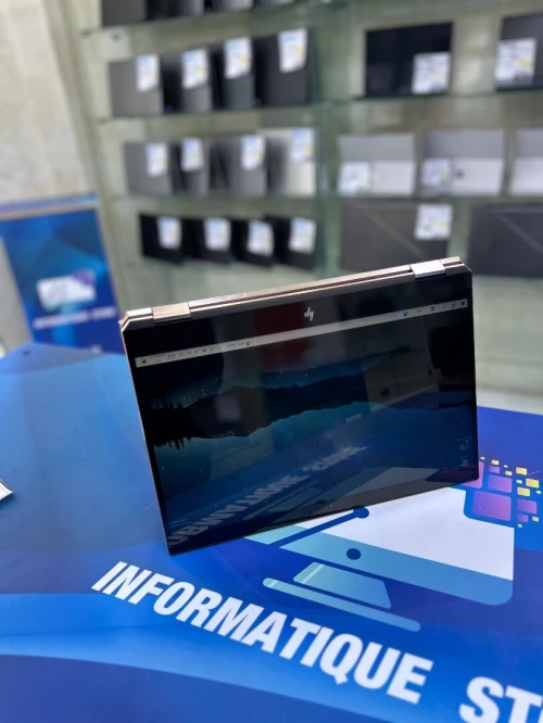 HP SPECTRE  X360 CORE : INTEL i7 / 08 EME  DISC : 02 TB  (SSD)  RAM : 32 GB   