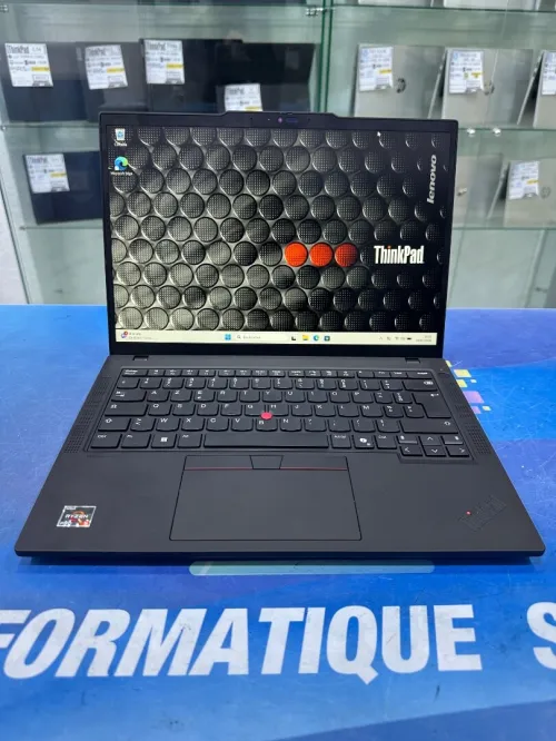 THINKPAD T14 CORE : RYZEN 5 PRO 8540U DISC :  512 GB  (SSD)  RAM : 32 GB