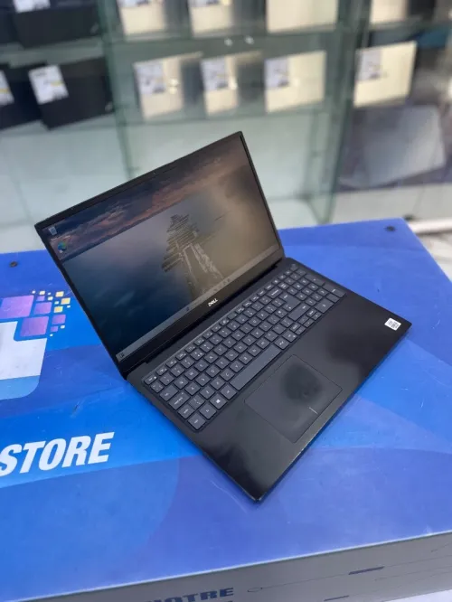 DELL VOSTRO 5420 CORE : INTEL i5 - 10210U DISC : 256 GB  (SSD)  RAM : 08 GB 