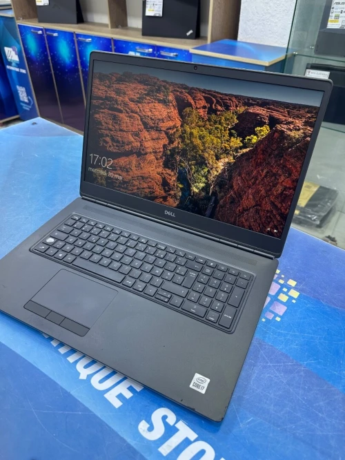 DELL PRECISION 7750 CORE : INTEL i7 - 10850H DISC :  512 GB  (SSD)  RAM : 32 GB DDR 4 RTX A3000  06GB