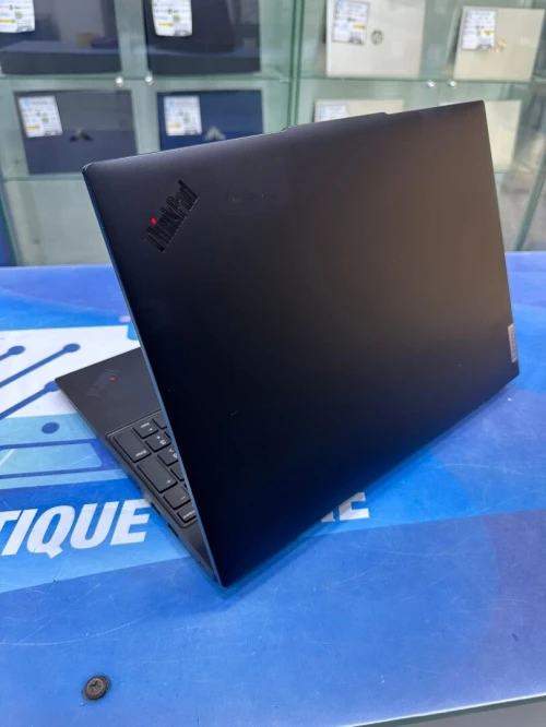 THINKPAD L16 GEN1 CORE : RYZEN 5 PRO 7535U DISC :  256 GB  (SSD)  RAM : 16 GB DDR 5