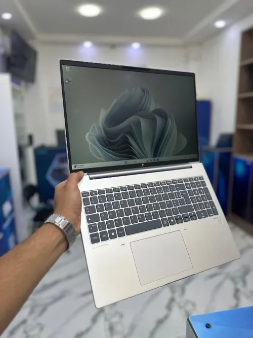 HP ELITEBOOK 665 G11 CORE : RYZEN 5 7335u DISC : 512 GB  (SSD)  RAM : 16 GB