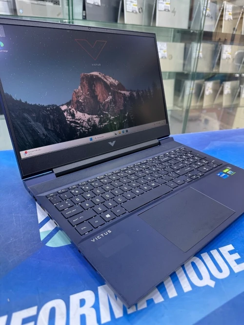 HP VICTUS 16 CORE : INTEL I5 _ 11400H DISC :  512 GB  (SSD)  RAM : 16 GB  RTX 3050 04GB