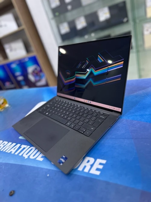 DELL PRECISION 5570 CORE : INTEL i9 - 12900H DISC :  512 GB  (SSD)  RAM : 32 GB RTX A2000 08GB