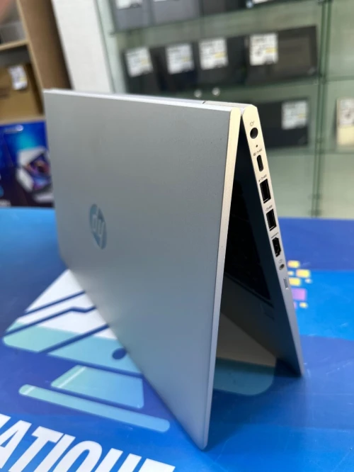 HP PROBOOK 455 G9  CORE : RYZEN 5 5625U 6 cœurs 12 MB CACHE  DISC : 512 GB  (SSD) RAM : 16 GB   