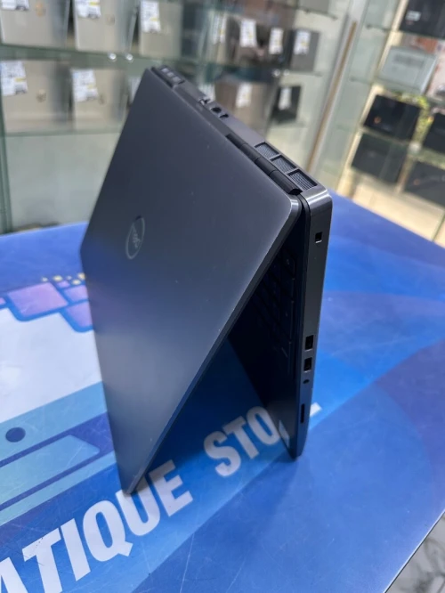 DELL PRECISION 7550 CORE : INTEL i7 - 10750H DISC :  512 GB  (SSD)  RAM : 16 GB RTX T1000 04GB