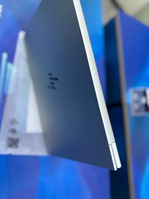 HP ELITEBOOK 665 G11 NEUF JAMAIS UTILISÉ  CORE : RYZEN 3 7335U DISC : 256 GB  (SSD)  RAM : 08 GB   