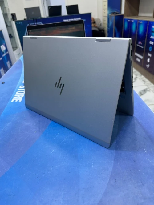 HP ELITEBOOK 830 G6 X360 CORE : INTEL i5 - 08eme DISC :  256 GB  (SSD)  RAM : 08GB