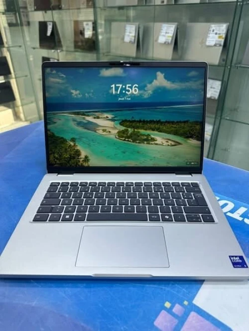 DELL PRO 16 V-PRO CORE : INTEL ULTRA 7 235U DISC :  512 GB  (SSD)  RAM : 16 GB DDR 5