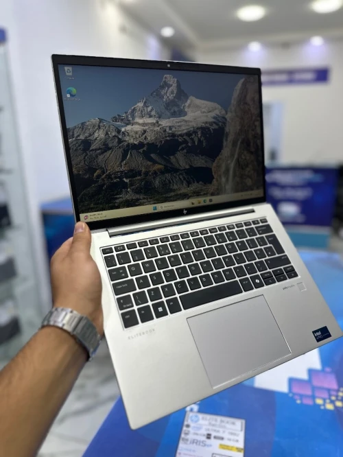 HP ELITEBOOK 840 G11 CORE : INTEL ULTRA 7 165U DISC : 256 GB  (SSD)  RAM : 16 GB TACTILE 