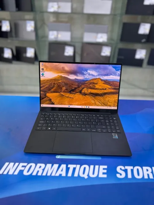 SAMSUNG GALAXIE BOOK 2 PRO  CORE : i5 / 1240P DISC : 512 GB  (SSD) RAM : 08GB 