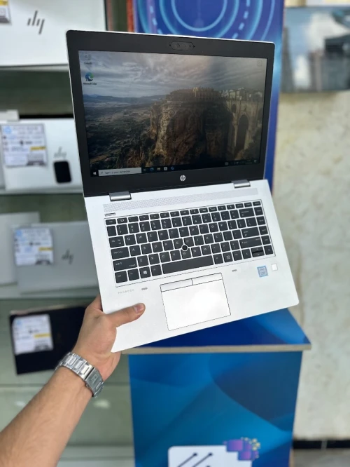 HP PROBOOK 640 G5  CORE : INTEL i5 / 08eme  DISC : 256 GB  (SSD)  RAM : 08 GB   