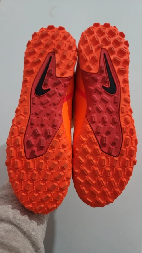Soulier de football Nike Phantom GT