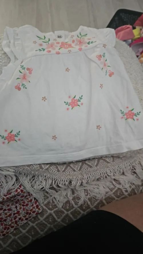 Vêtements d'occasion bébé 