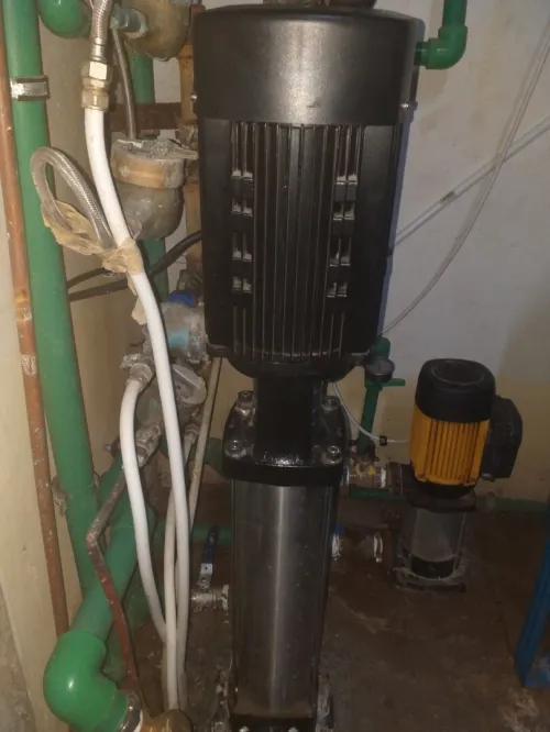 je mets en vente une pompe hydraulique neuve à usage collectif et individuel ou pour forage 