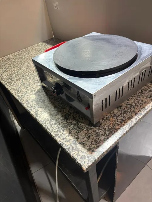 Crepier table