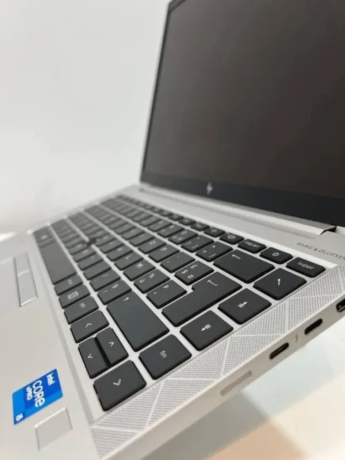 HP elitebook 840 G8 (32/256)