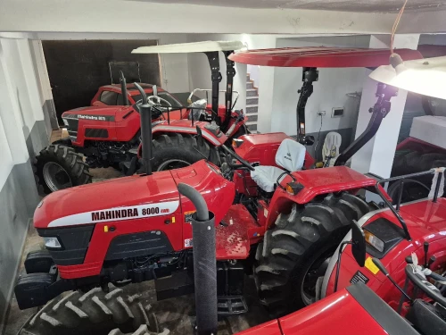Mahindra 8000 2025