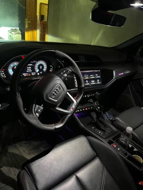 Audi Q3 2024 blak blak