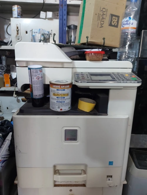 Photocopieuse kyocera fs c8520mfp couleur noir et blanc tre bon eta marche bien