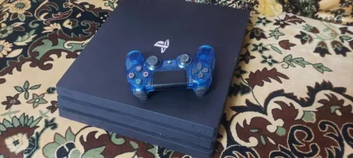 Play Station 4 slim +Play Station 4 pro