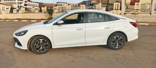 MG 5 2025 Manuel