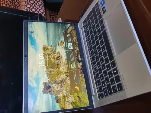 Hp elitebook 830 G8