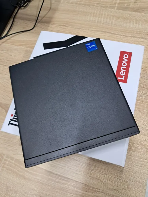 MINI PC LENOVO ThinkCentre TINY M70Q Gen 5 | i5-13400T | 16GB DDR5 | 256 GB NVMe | Windows 11 Pro