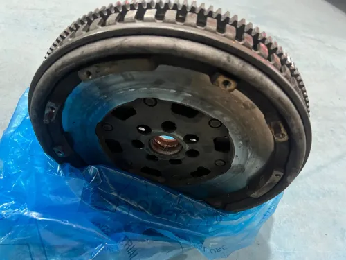 Volant moteur clio 4 gt