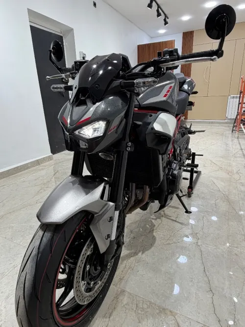 Kawazaki Z900 2025