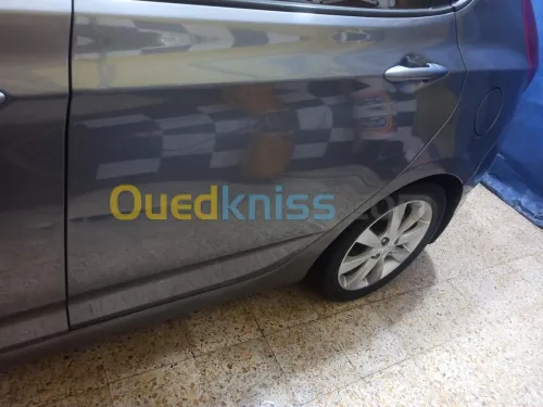Hyundai Accent RB  5 portes 2017 GL DZ