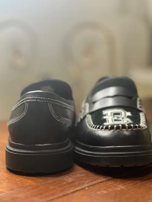 Loafers Bershka Original la seule pièce en Algérie