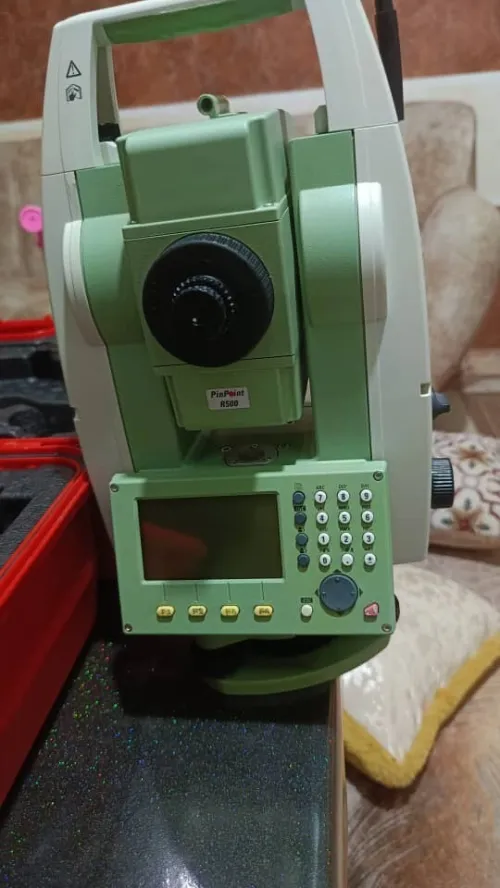 Location Leica TS 06 plus R500