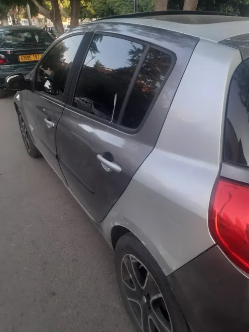 Renault Clio 3 2006 105 chevaux