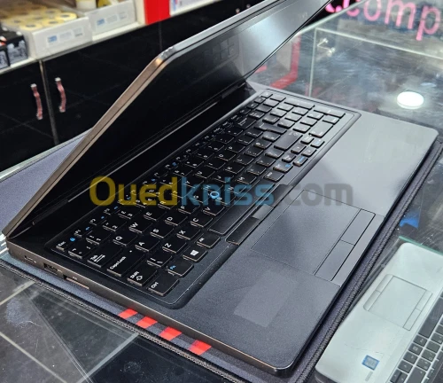 DELL Latitude 5590 i3-8100u/Ram 8Go/SSD256Go/ecran 15.6