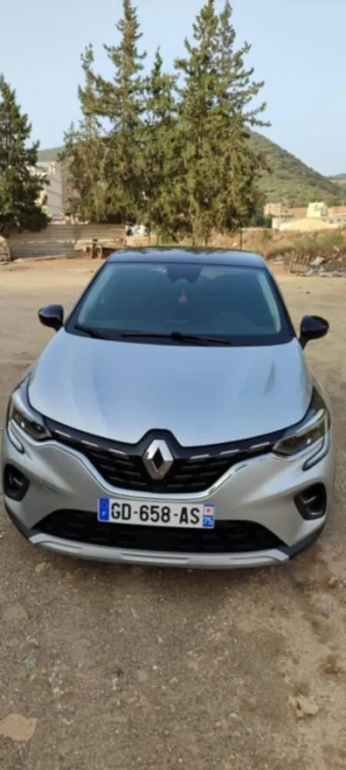 Renault Captur 2021 e-tech