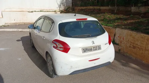 Peugeot 208 2013 